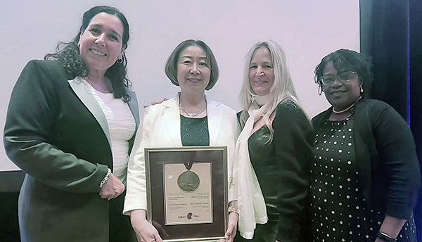 (L-R) Elizabeth Myles, National Executive Director of The Kidney Foundation; Dr. Tomoko Takano, 2025 Recipient of the Medal for Research Excellence; Christine Marquis, Kidney Foundation Research Grants & Awards Manager; Julie Wysocki, Kidney Foundation Acting Director of Research.